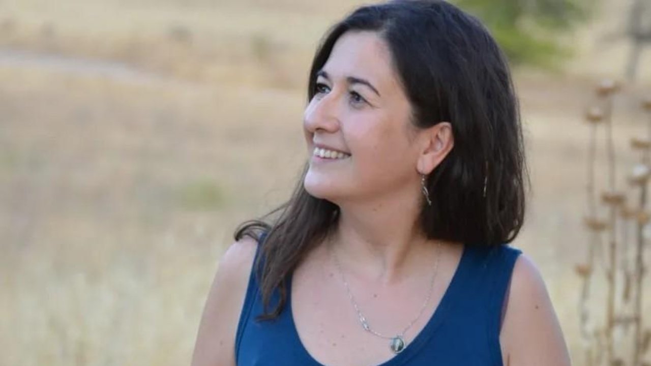 Laura Honrubia: Canzoni che rompono il silenzio e lottano contro l’ingiustizia